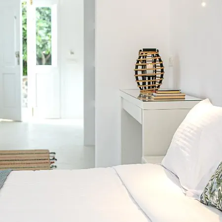 Apanomeria Boutique 3* Oia (Santorini)